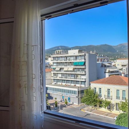 Cozy Flat On The Main Square, 10Min To The Sea Villa Kalamata Bagian luar foto