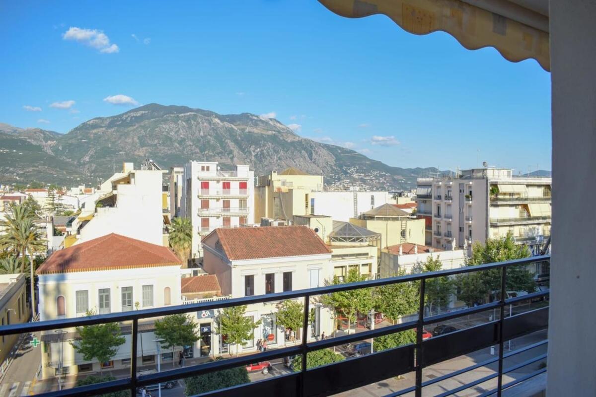Cozy Flat On The Main Square, 10Min To The Sea Villa Kalamata Bagian luar foto