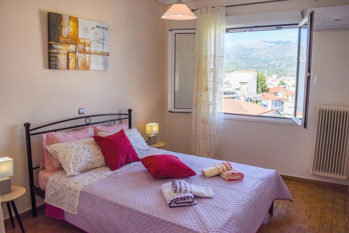 Cozy Flat On The Main Square, 10Min To The Sea Villa Kalamata Bagian luar foto
